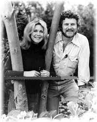 Elizabeth Montgomery and Robert Foxworth - FamousFix.com post