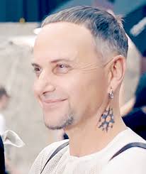 too many bands for my own good — idiots in love.