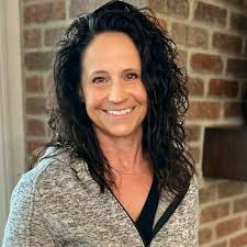 Cynthia Tolman's Instagram, Twitter & Facebook