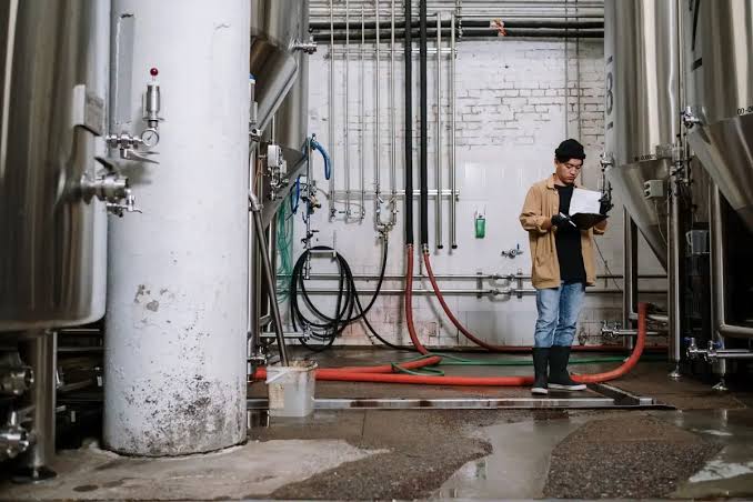 In-House vs Third-Party Tank Inspections: Which Does Your Business Need? -  The Action Elite