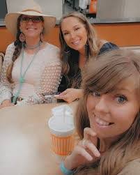 Ansley Terry's Instagram, Twitter & Facebook