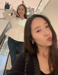 Pann: Các thím đã xem những hình ảnh gần đây của Krystal chưa?