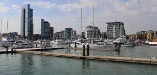 Falls sie ein taxi zum hafen southampton (southampton cruise port) brauchen und bestimmt sich beim anfang ihres urlaubs verwöhnen wünschen, also ein sicherer transport wird gesucht, dann sind sie an richtige adresse gekommen. Beschreibung Ocean Village Marina Southampton