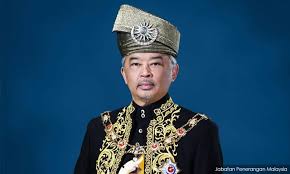 Sultan merupakan puncak kuasa dalam semua hal ekonomi, politik dan sosial. Malaysiakini Sultan Abdullah Kukuh Amalan Raja Berpelembagaan