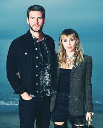 Jul 01, 2021 · miley cyrus licked a pen*s cake on liam hemsworth's birthday & lost hotel transylvania to selena gomez miley cyrus took ownership of the past incidents of her life and took responsibility for. Why Did Miley Cyrus And Liam Hemsworth Split Up