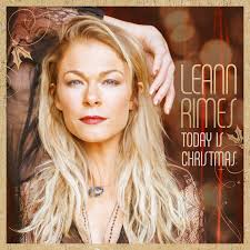 LeAnn Rimes Celebrates Veterans Home This Holiday Season with DAV