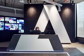Adobe Offices London By Gensler Office Reception Design Lobby Interior Design Industrial Office Design