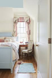 It's soft beige color provides a calming backdrop for your master bedroom and promotes a cozy, comfy feeling. Bedroom Color Ideas Inspiration Benjamin Moore