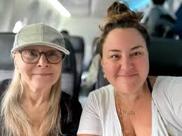 Mamarv and I are off to teach at the Lakeside Retreat! She's in charge of  meditation, and I'm in charge of mess making 😂