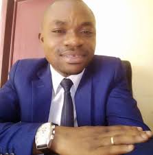 Cette comédie musicale devient exaspérante!