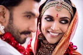 Deepika Padukone Ranveer Singh Wedding Photos Are Worth The Wait Bollywood Wedding Indian Wedding Photography Deepika Padukone