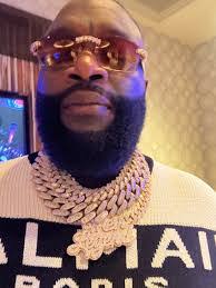 Samantha Nero's Instagram, Twitter & Facebook