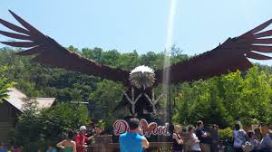 In addition to standard amusement park thrill. Why Do People Still Go To Dollywood