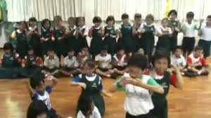 Dayang tepi kolam mahu jemur tepung datang burung hitam patuk batang hidung. Lagu Tiga Kupang Malaysian Children S Songs Malaysia Mama Lisa S World Children S Songs And Rhymes From Around The World