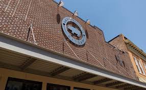 Bucking the trend: Lexington sees growth with 'small town feel, big city  amenities' approach