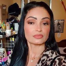 Chris Pinheiro's Instagram, Twitter & Facebook