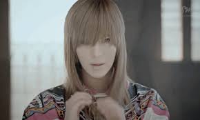 Yet, some of the most compelling hairstyles have got to be when male idols grow out their hair. Which Of Taemin S Long Hairstyle Was Better Sherlock Era Or Lucifer Era K Pop Amino