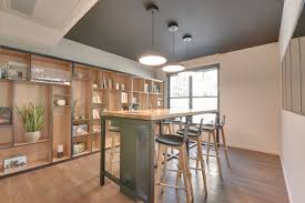 Comment Effectuer Les Amenagements De Votre Espace Cafeteria Desormais La Cafeteria Devient Un Bureau Informel Esprit S Cafeteria Amenagement Bureau Bureau