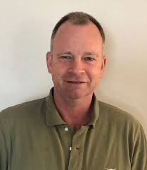 Guy Alexander is a Massey graduate who spent several years in mixed  practice, before spending a year at the Liverpool University Equine  Hospital. This was followed by equine surgical training at Murdoch