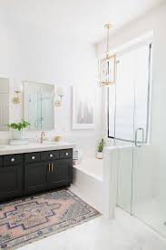 This greek revival farmhouse bathroom in minneapolis is the only bathroom on the list. 62 Cozy And Relaxing Farmhouse Bathroom Designs Digsdigs