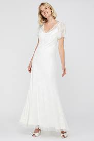 This beautiful dress is a size 8, its ivory with gold detail. Loved Princess Beatrice S Royal Wedding Dress We Ve Found Some Stunning Alternatives Hello