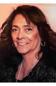 Diann Hall's Instagram, Twitter & Facebook