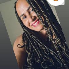 Caso real que aconteceu essa semana na firma. Uma das trainees não estava  perfomando e o board decidiu que ela seria desligada na 3a feira. Essa  mesma trainee estava p* da vida