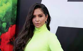 18, vanessa posted a touching family photo to instagram showing herself dropping off natalia. Vanessa Bryant Settles Lawsuit With Mother Over Unpaid Work Complex