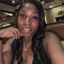 Monique Perkins's Instagram, Twitter & Facebook