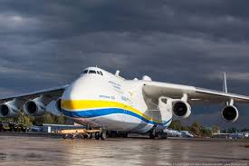 Коммерческого — 247 тонн (что в четыре раза больше максимальной. Samolet Mriya An 225 Harakteristiki Istoriya Foto Video Sravnenie
