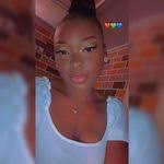 Leticia Zang's Instagram, Twitter & Facebook