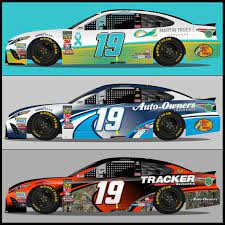 Edwards, 39, had not been at a nascar track on a race weekend since june 2017 when he fulfilled a sponsor obligation at sonoma raceway. Sports Mem Cards Fan Shop Nascar 19 Carl Edwards Decal Carl Edwards Sticker Decal 4 Round Novelcorona Co In