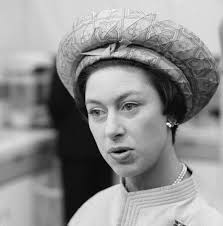 Margaret rhodes, cugina e amica intima della regina elisabetta da quando erano ragazze, è morta a 91 anni dopo una breve malattia. La Vera Storia Di Margaret D Inghilterra Deabyday