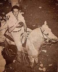 Don Rafael Marcial Garmendia (+) Hombre Polifacético, Nacido El 24 De Octubre De 1941 En Barquisimeto Estado Lara, El Mismo De Aquel Gran Caballo El CANELO🎖️ Este sr fue un político y