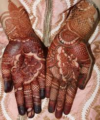 4 639 Likes 56 Comments H A Y A T S I S T E R Hayats Henna On Instagram Fresh Vs A Da In 2020 Dulhan Mehndi Designs Wedding Mehndi Designs Henna Art Designs