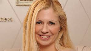 חברים שאוהבים את לי פלא