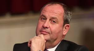 Überraschung! Ex-Vizekanzler soll neuer ÖFB-Präsident werden