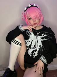 Toothless Teddie - Free pics, galleries & more at Babepedia