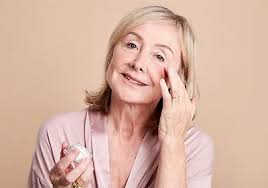 CERA di CUPRA Crema viso nutriente protettiva con estratto di miele e acido  ialuronico, 50 ml