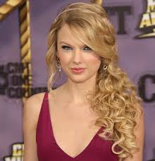 The summer hairstyle for here is a hairstyle with a bang. 17 Simple And Easy Prom Hairstyles For Long Hair In 2021