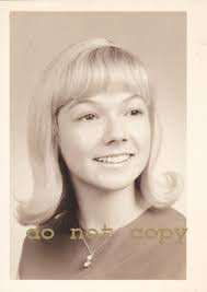 Elizabeth Burnham's Instagram, Twitter & Facebook