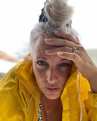 Shauna Silver's Instagram, Twitter & Facebook