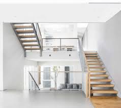 Bagi anda yang memiliki tangga rumah tentu akan memikirkan railing atau pegangan tangga, untuk keamanan terutama yang mempunyai anak kecil. Kreativitas Desain Tangga Rumah Minimalis Yang Elegan Arsitag