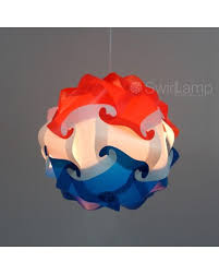 Ook halfstok vlaggen bij een overlijden mag. Swirlamp Rood Wit Blauw 42cm Nederlandse Lampenkap