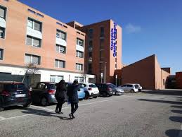 Lo ha affermato il presidente della regione, gian mario spacca, sabato pomeriggio, alla cerimonia di inaugurazione del nuovo ospedale carlo urbani di jesi. Jesi Grido D Allarme Degli Operatori Al Carlo Urbani Siamo Allo Stremo Centropagina Cronaca E Attualita Dalle Marche