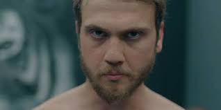 Aras bulut iynemli was born in 25 august 1991 in istanbul, turkey. Yetenekli Oyuncu Aras Bulut Iynemli Nin Rol Aldigi Dizi Ve Filmler