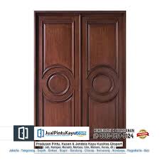 Atau kamu bosan melihatnya sehingga menginginkan tampilan pintu dan sebelum kamu mulai mengecat pintu dan jendela sendiri, kamu harus tahu dulu, nih, perbedaan berbagai jenis cat yang digunakan untuk. Jual Pintu Kayu Pasar Rebo Pintu Kayu Kayu Solid Kayu
