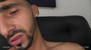 Julian Ocean - Tes une bonne suceuse Hot Latin Stud