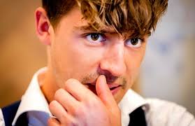 Lil kleine is de eerste nederlandse rapper met twee #1 albums op zijn naam. Lil Kleine Lacht Om Lockdown Fijn Dat Wij In Dubai Zitten Show Ad Nl