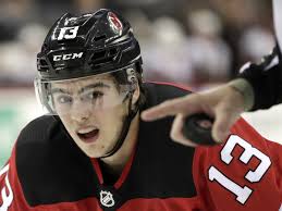 Deux assists et une étoile pour Nico Hischier